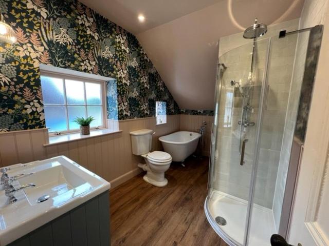 Quaint Self Contained Cottage Near Edinburgh. Loanhead Bagian luar foto