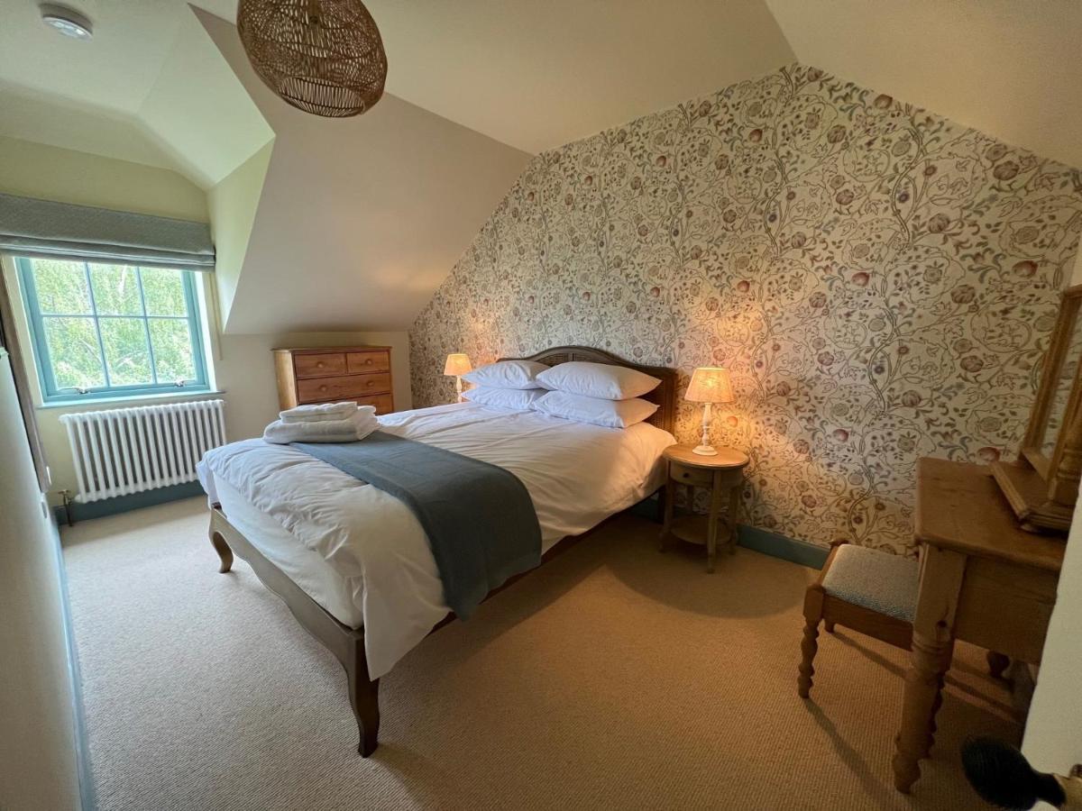 Quaint Self Contained Cottage Near Edinburgh. Loanhead Bagian luar foto