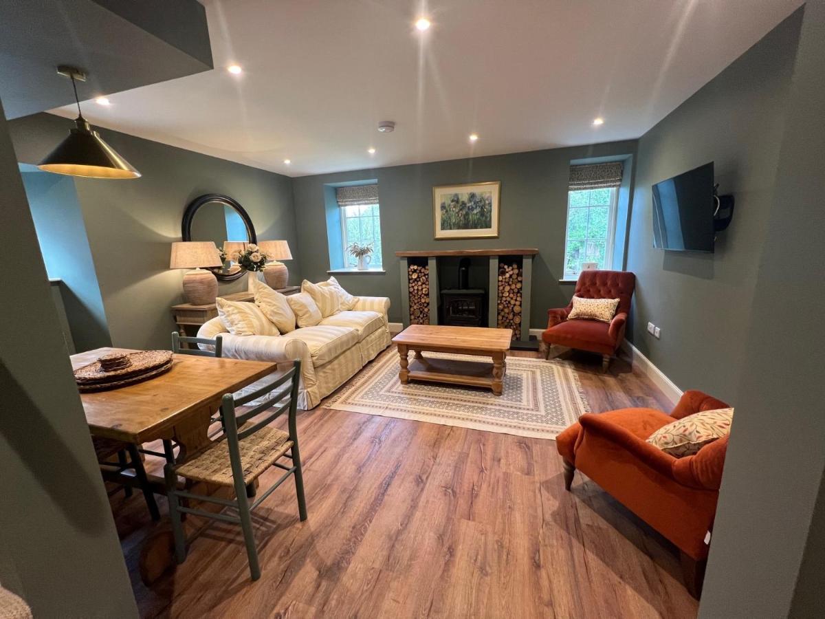 Quaint Self Contained Cottage Near Edinburgh. Loanhead Bagian luar foto